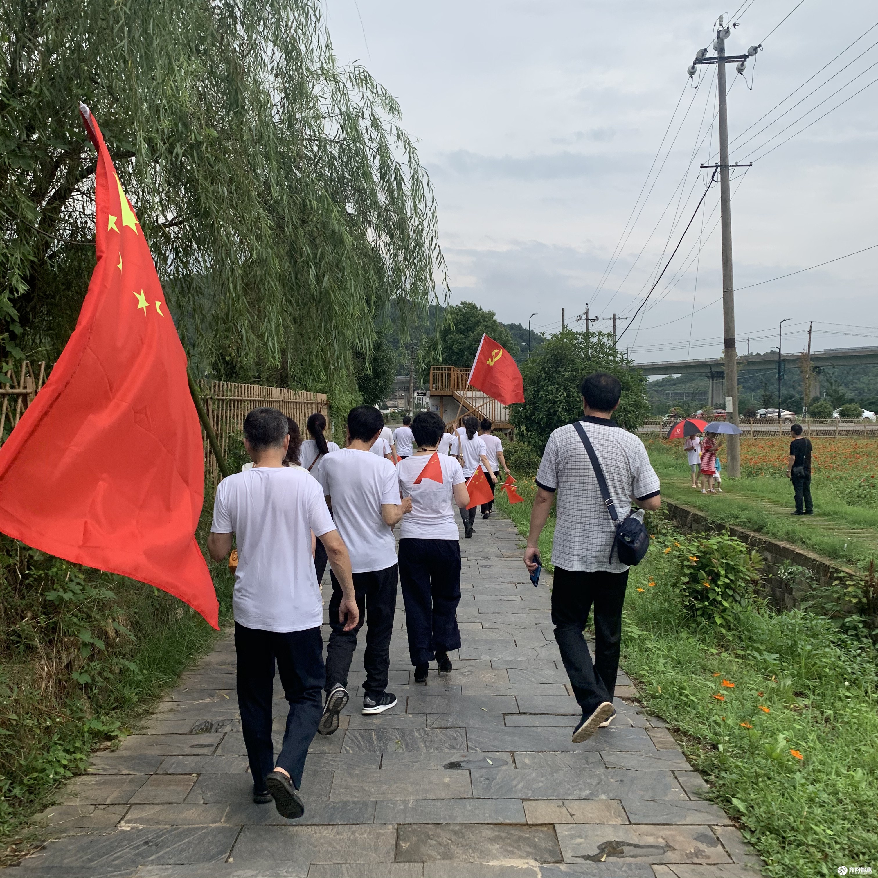 献礼建党百年| 唱支山歌给党听，坚定不移跟党走